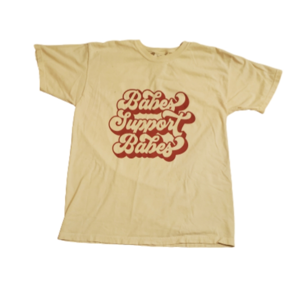 Graphic tee babes supporting babes size large